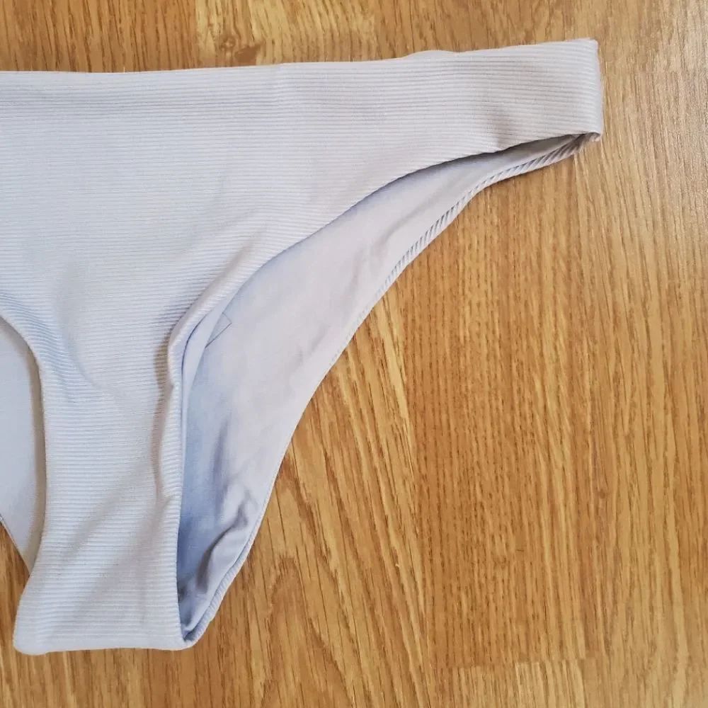 NEW! Tavik Reversible Ali Moderate Coverage Swim Bottom size Small - Picture 4 of 13